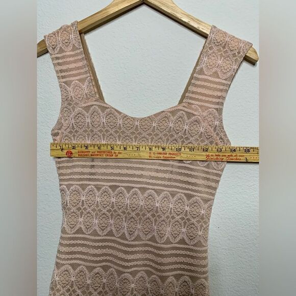 Pink and Tan Lace Dress - Picture 6 of 7